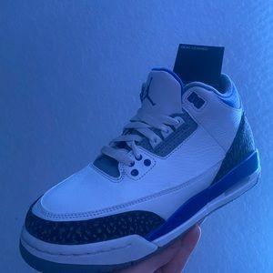 Jordan retro 3 racer blue 7y